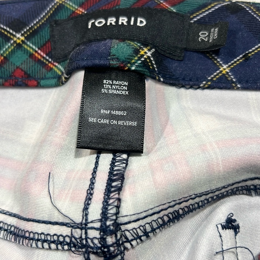 Torrid stretchy pants - size 20